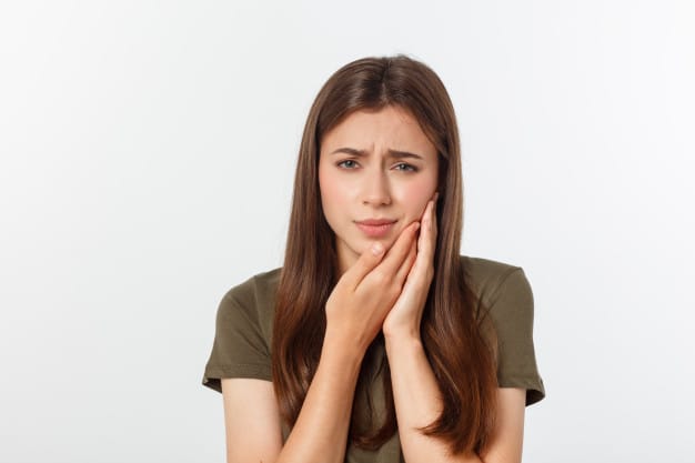 Bol nakon vađenja zuba – kako ju spriječiti – koliko traje – artDENTAL