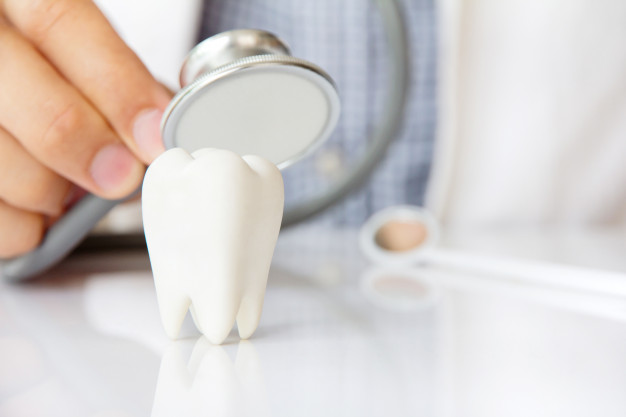 Što je mrtav zub – uzroci i kako ga prepoznati – liječenje – artDENTAL